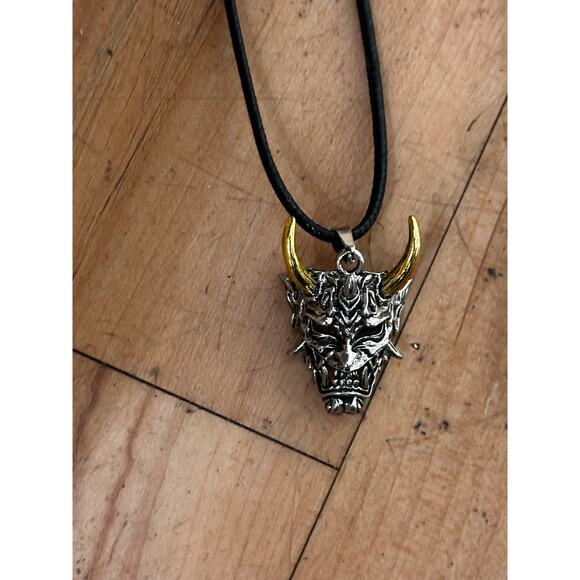 Yokai Hannya Oni Devil Mask Necklace - Picture 2 of 6